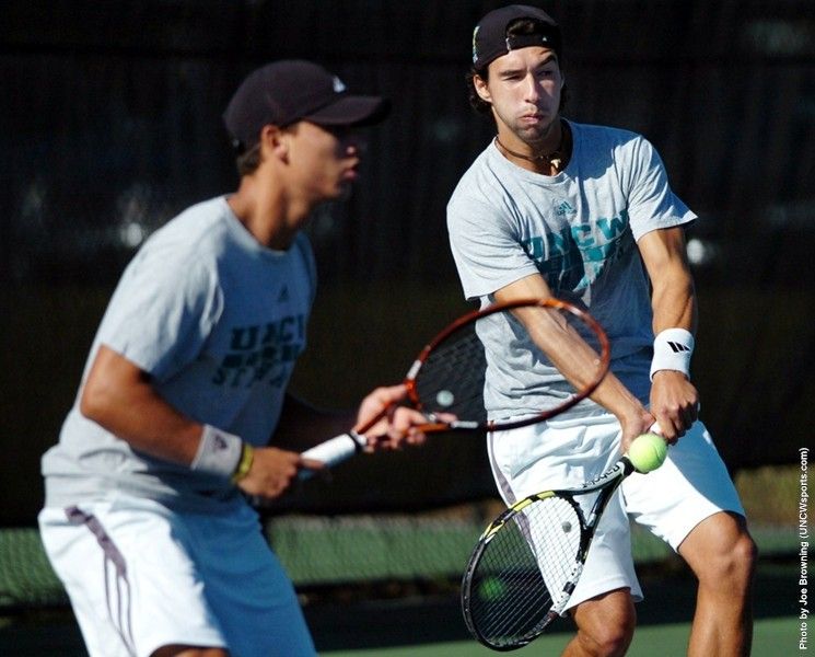 Senior+tennis+player+Zach+Hublitz+%28right%29+welcomes+his+little+brother%2C+freshman+Josh%2C+to+the+team+this+year.