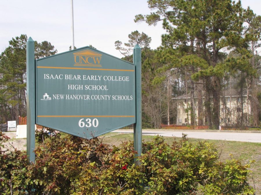 Isaac+Bear+Early+College+High+School+opened+fall+2006+and+began+as+a+partnership+between+UNCW%2C+the+New+Hanover+County+Schools+and+the+North+Carolina+New+Schools+Project.