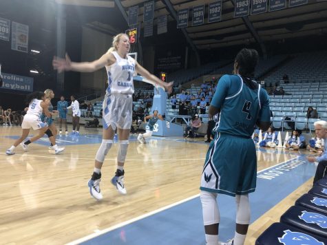 Women's basketball can't recover from early deficit
