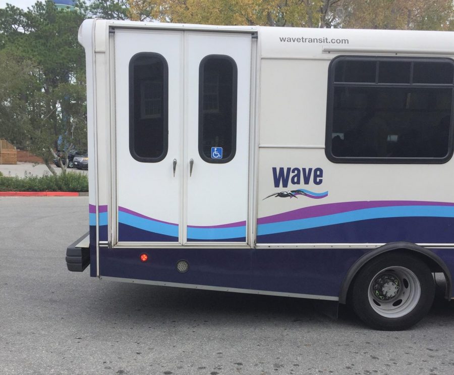 WAVE+Transit+logo+on+UNCW+campus+shuttle.