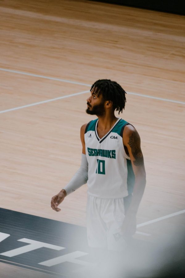 Jahmari Harvey during UNCW's matchup vs St. Andrews on Dec. 9, 2020.