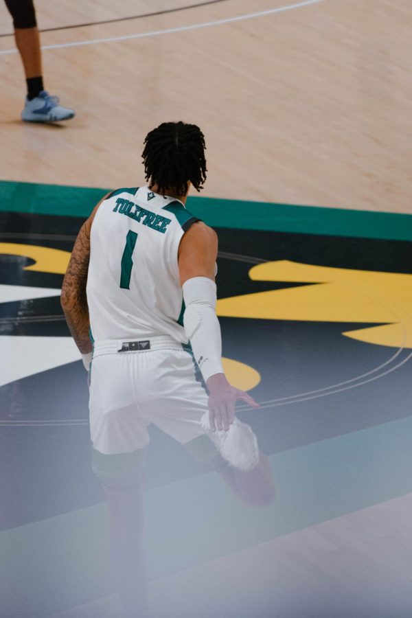 Brian Tolefree during UNCW's matchup vs St. Andrews on Dec. 9, 2020.