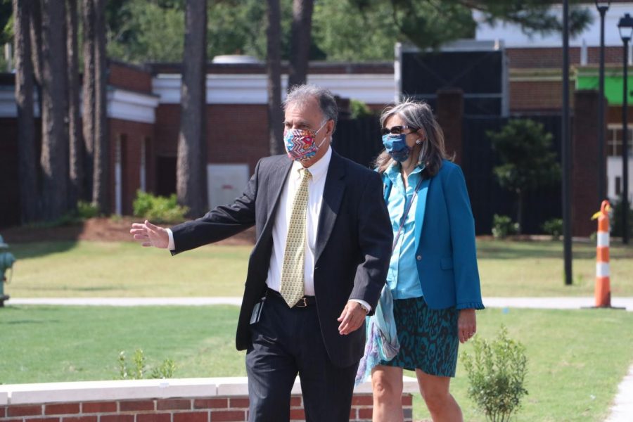Chancellor Jose V. Sartarelli and Mrs. Katherine Sartarelli.
