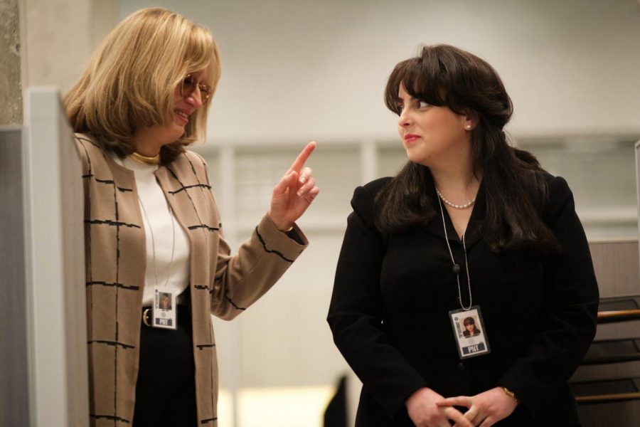 Sarah Paulson as Linda Tripp and Beanie Feldstein as Monica Lewinsky in Impeachment: American Crime Story. 