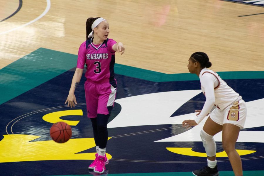 Mary McMillan during UNCW's matchup with Charleston on Feb. 28, 2022.
