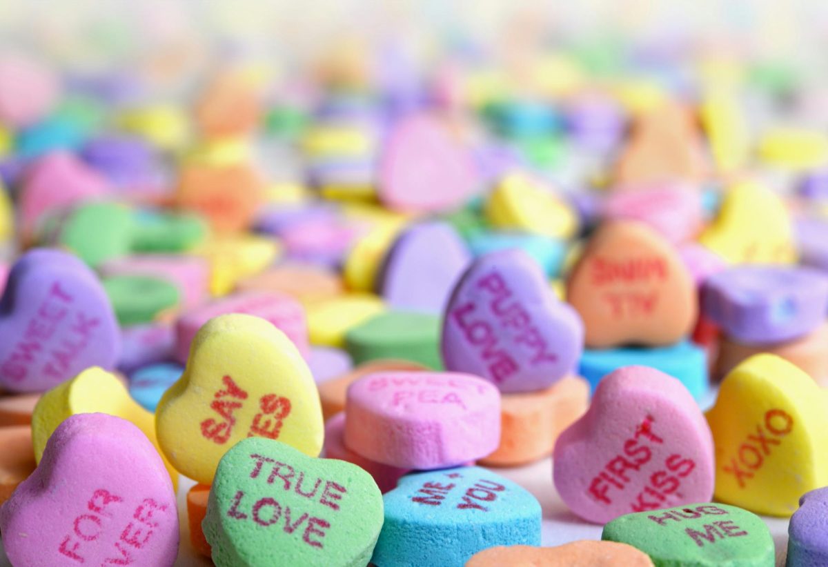Valentines Day candy conversation hearts. (Laura Ockel/Unsplash.com) 