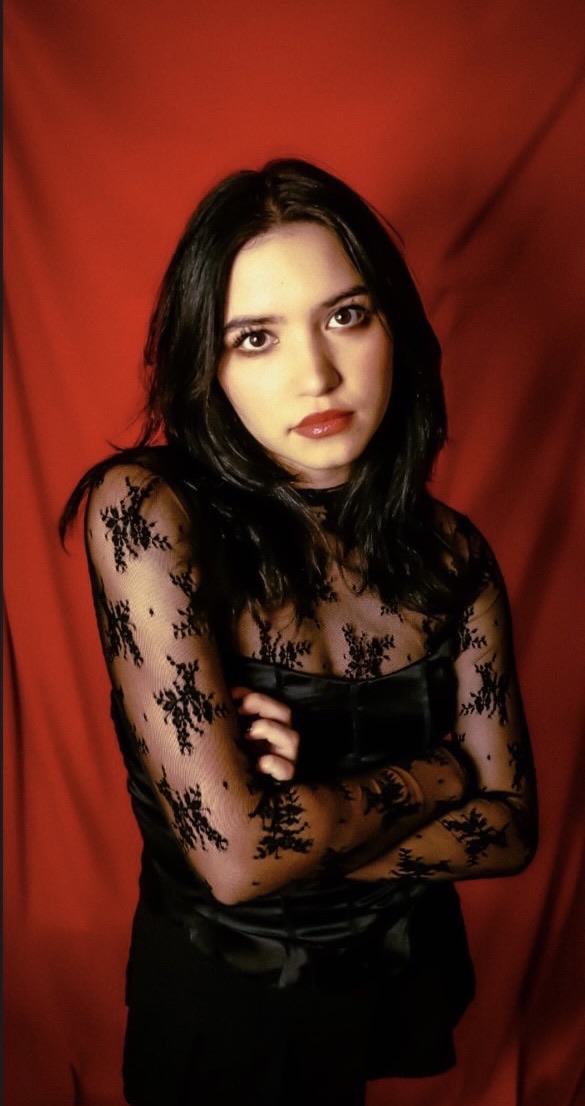Vivi Rincon is a rocker